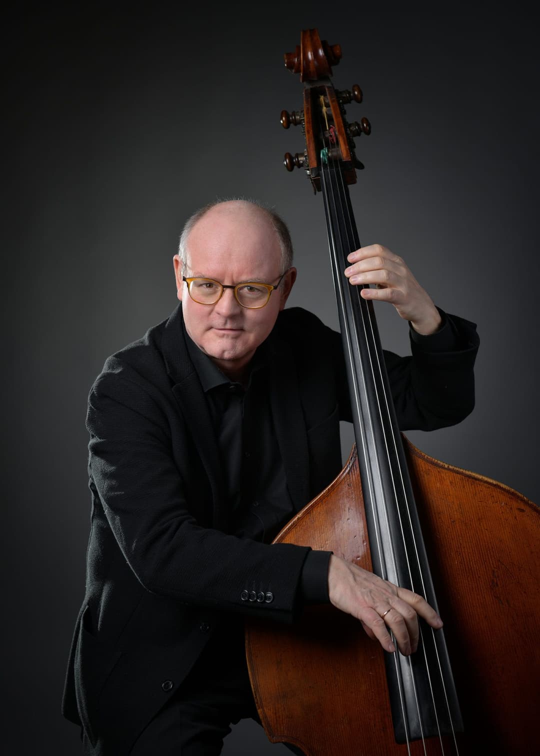 Portrait-Zins-mit-Kontrabass-519-Kk.jpg